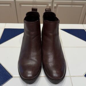 Cole Haan ‘Corinne’ brown Chelsea heel boots